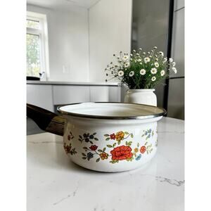Vintage Floral Enamel Saucepan – Summer Garden Exciel Pot with Wooden Handle